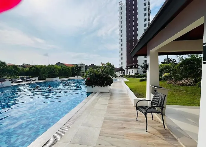 Your Perfect Staycation Spot! アパート マクタン